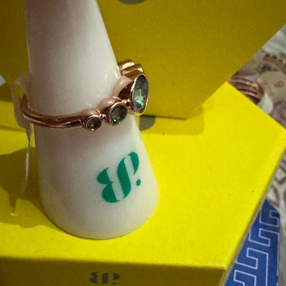 Rose gold plated rainbow topaz size 7 BP ring - Picture 3 of 5